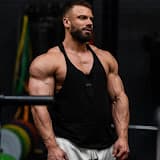 Jay Whey — eigenaar van Pillars of Strength